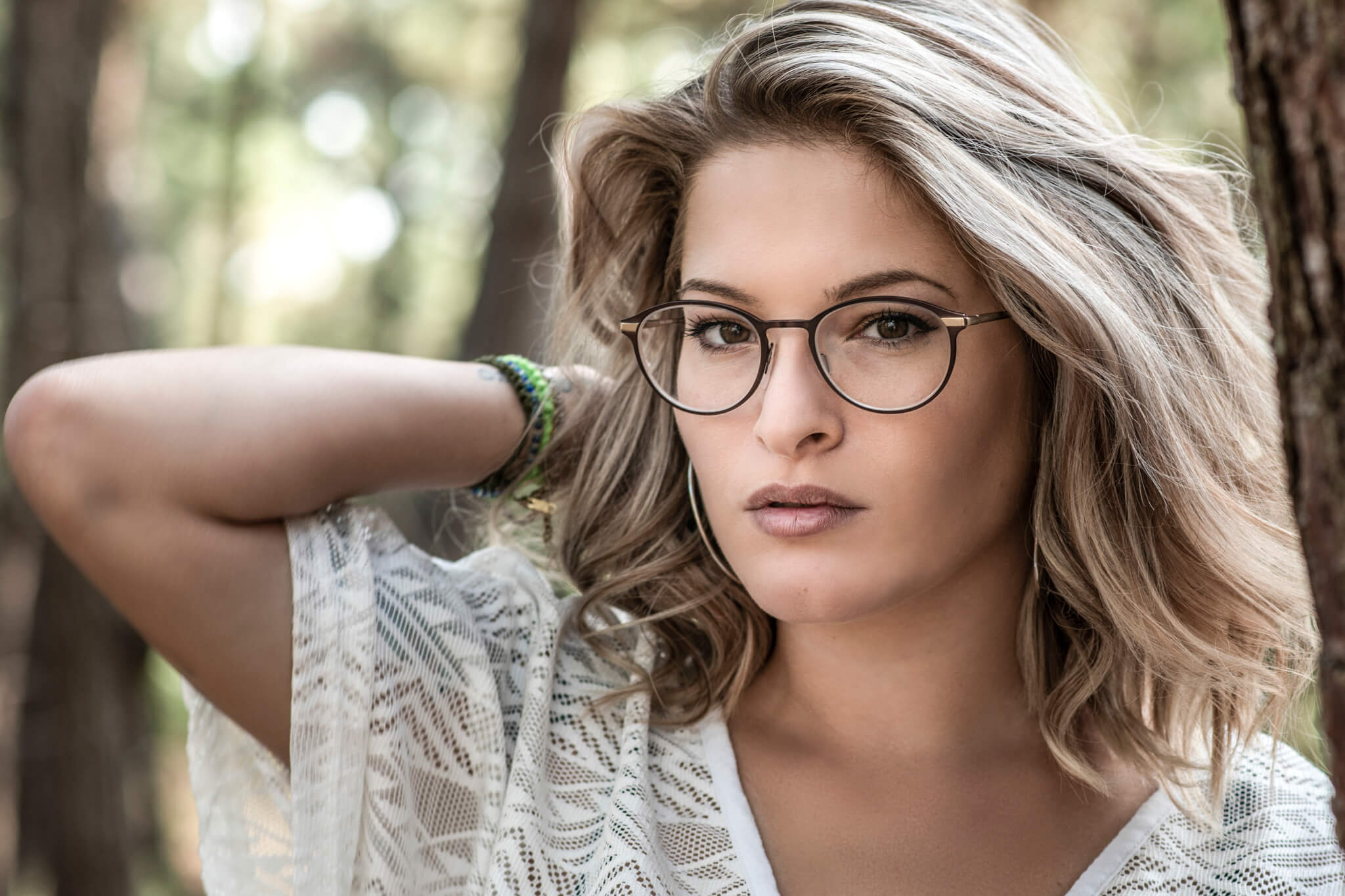 Shooting avec Lydie #lydiebarts #forest #photo #portraittalents #portrait #photography #woman #nikon #colors #face #model #portrait #face #beauty