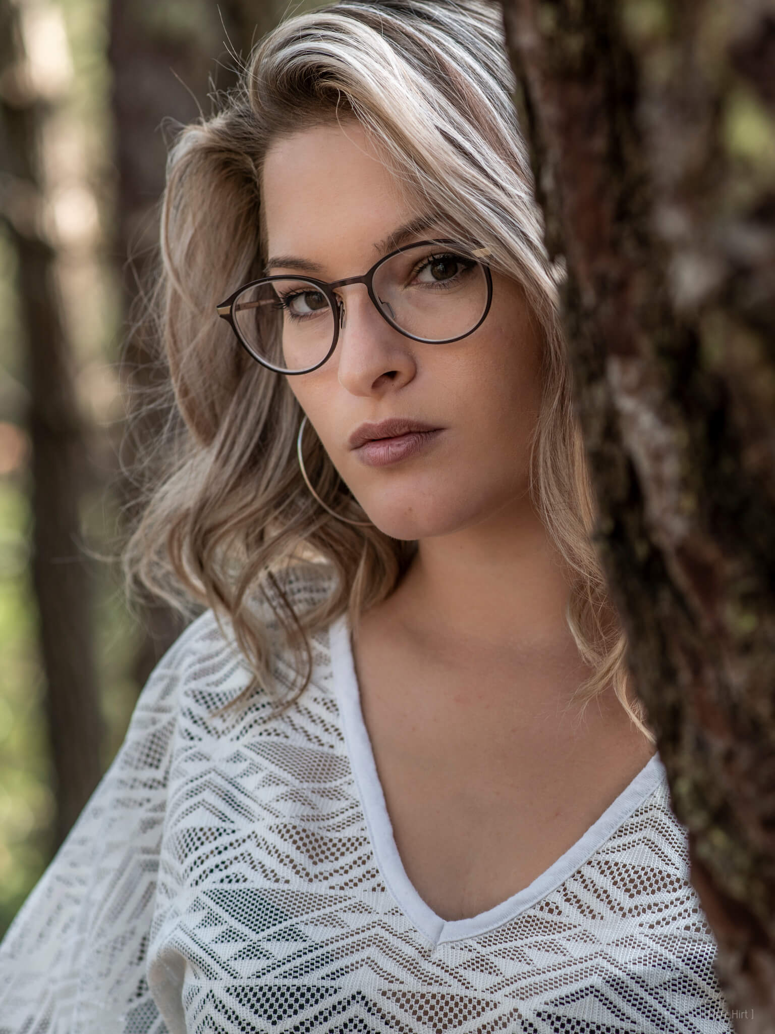 Shooting avec Lydie #lydiebarts #forest #photo #portraittalents #portrait #photography #woman #nikon #colors #face #model #portrait #face #beauty