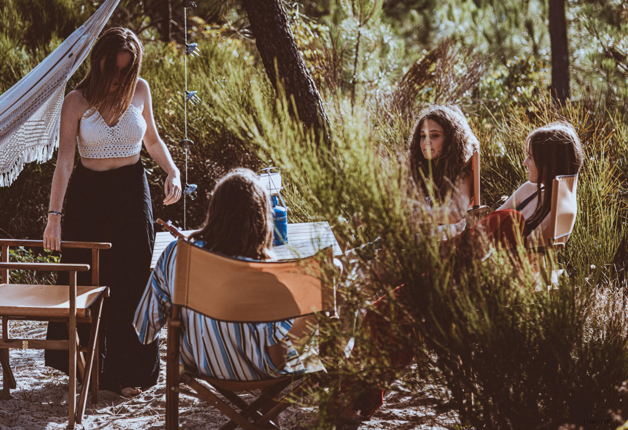 série seventies pour l'été !!! avec salomé, marilou, bertille et emma #vintage ©Marc HIRT