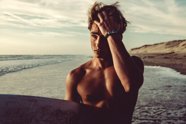 Série seventies avec ange, océan atlantique, montalivet, plage ©Marc HIRT