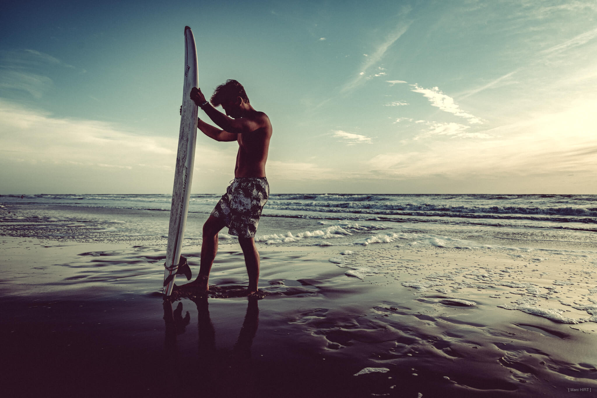 Série seventies avec ange, océan atlantique, montalivet, plage ©Marc HIRT