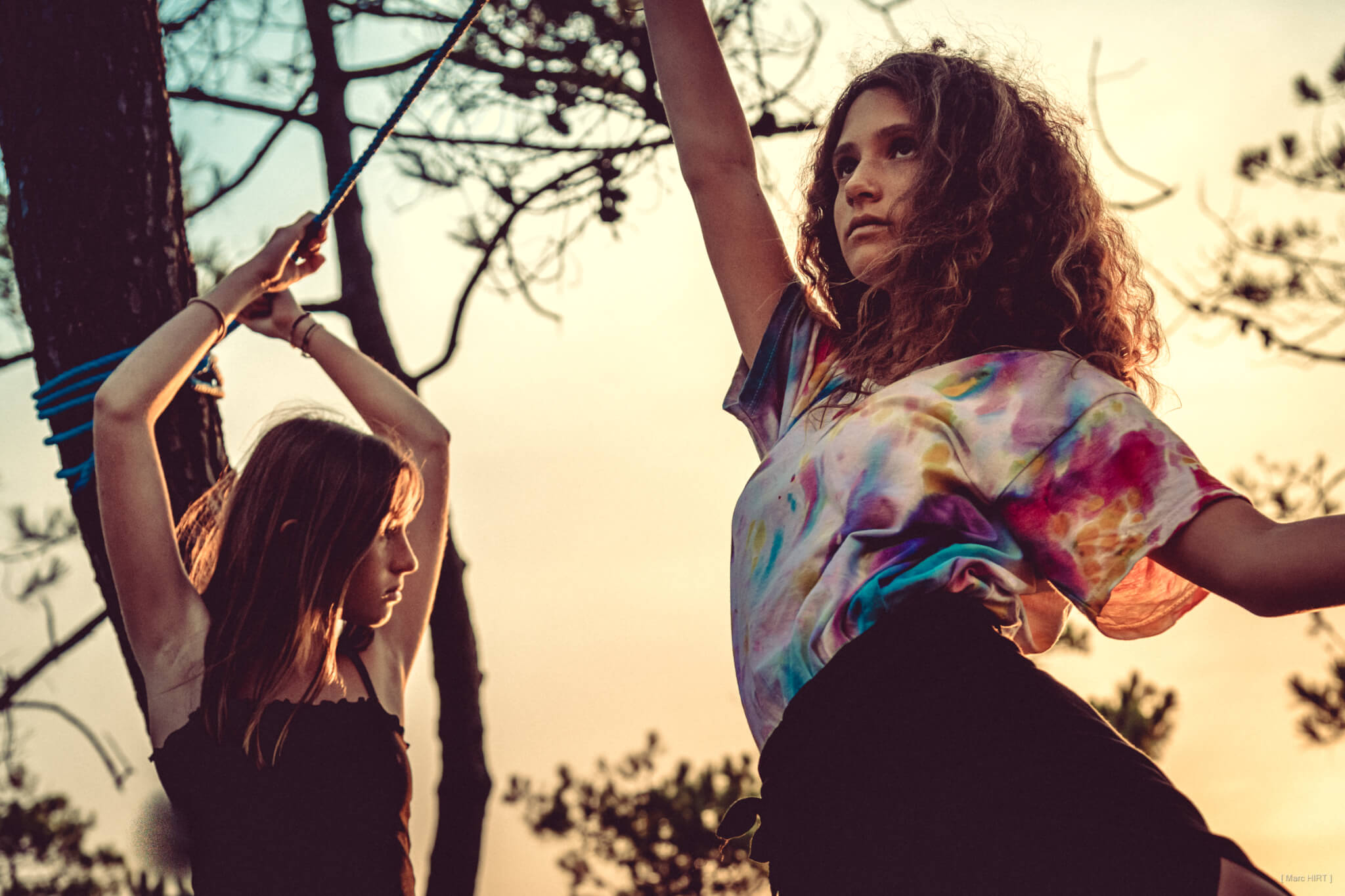 Série seventies avec salomé, marilou, bertille et emma , océan atlantique, montalivet ©Marc HIRT