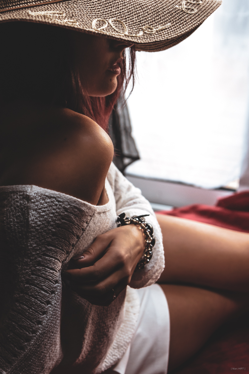 shooting avec sandra, seventies , gironde, sensualité ©Marc HIRT