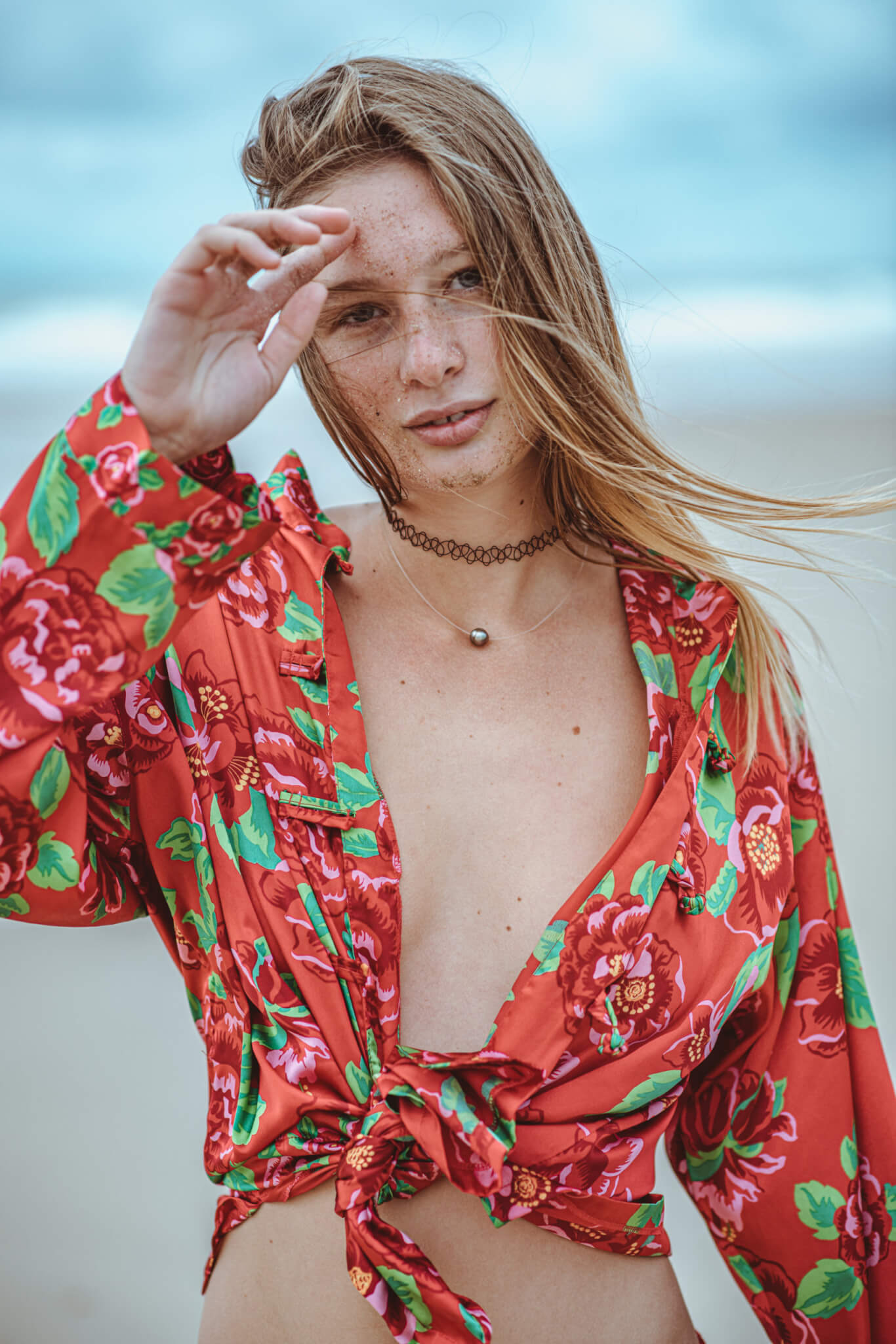Shooting avec adèle, seventies, lumière naturelle, océan atlantique, montalivet ©Marc HIRT