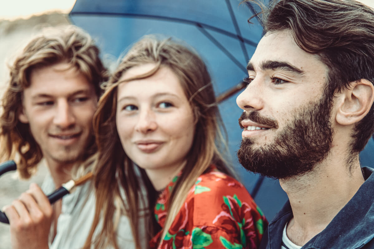 Shooting avec nils,adèle et paul, seventies, lumière naturelle, océan atlantique, montalivet ©Marc HIRT