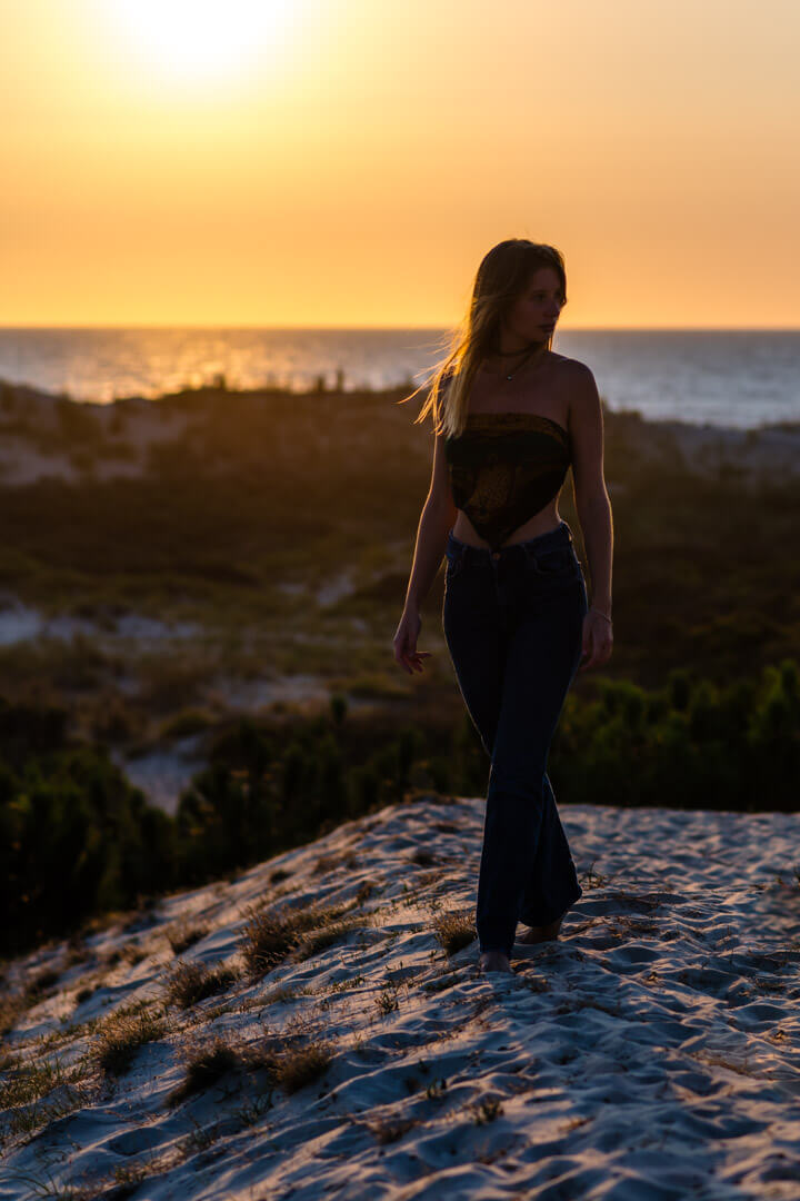 Shooting avec adèle, seventies, lumière naturelle, océan atlantique, montalivet